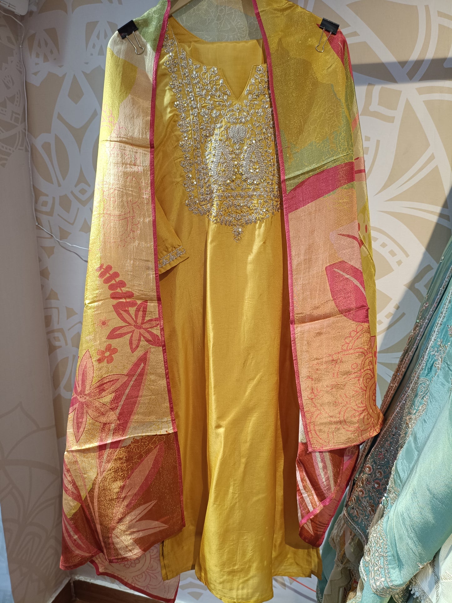 DH214-Golden Grace Hand Embroidered Slik Kurta Set