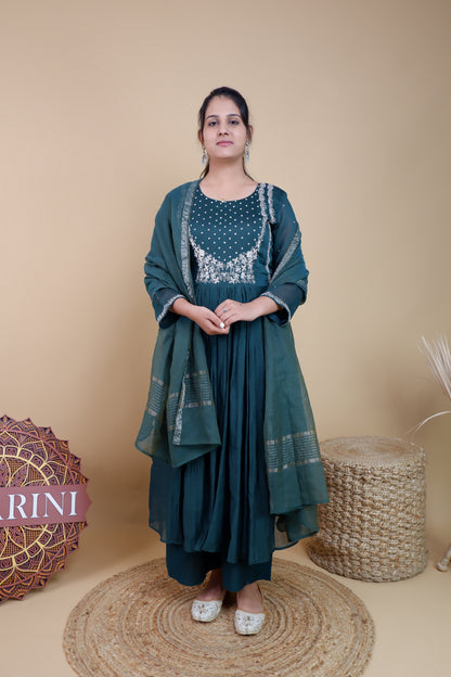DH139G-Elegant Emerald Green Embellished Set
