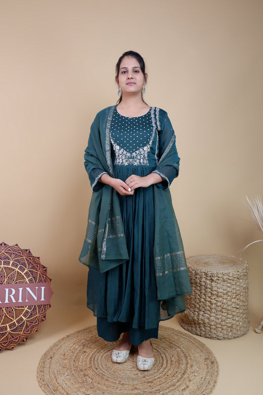 DH139G-Elegant Emerald Green Embellished Set