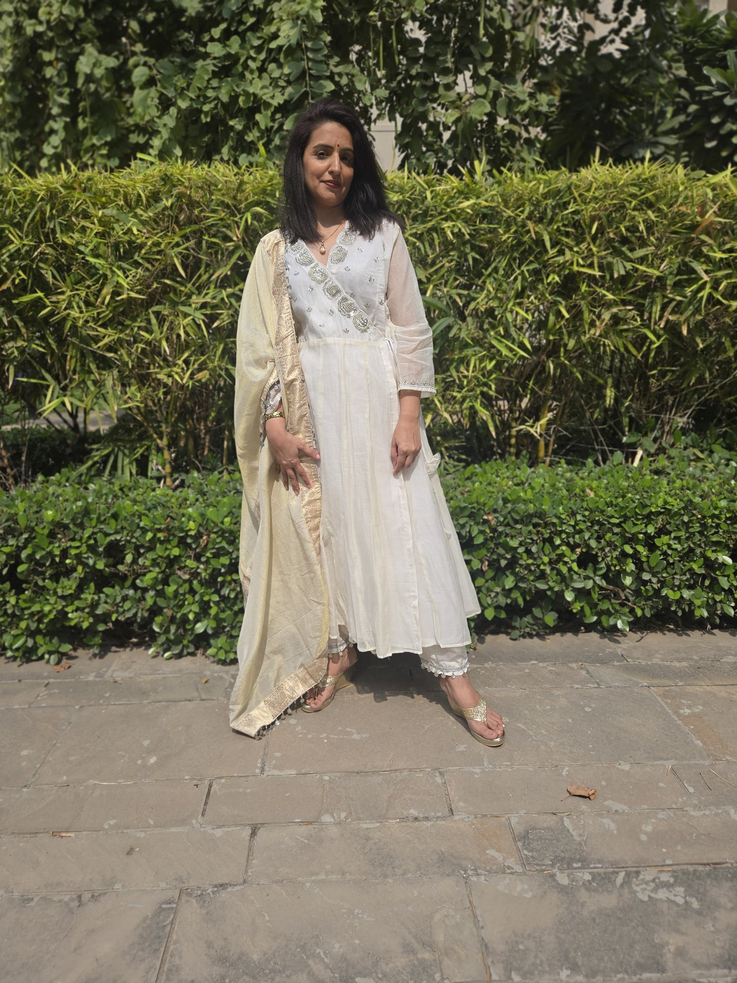 DHO86-W Masakkli White Embroidered Angrakha Set