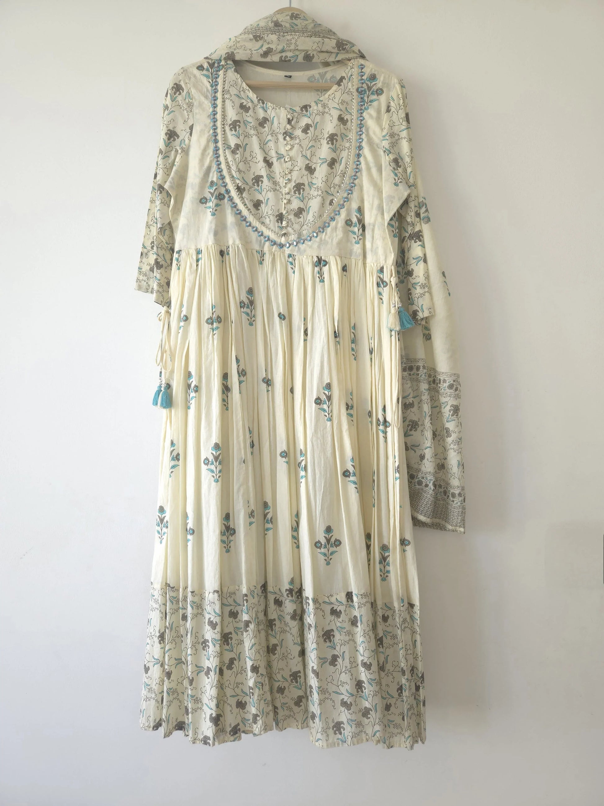 DH128-W-Elegant Cream Floral Print Set - Dharini's Store