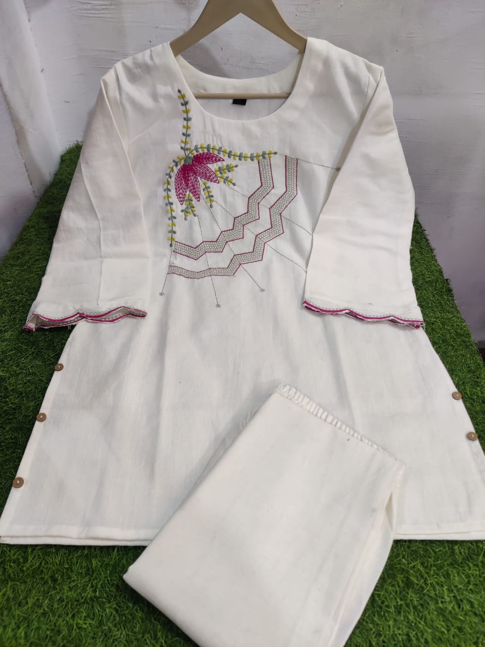 DH 160-W-White Kurta with Pink Umbrella Embroidery - Dharini's Store