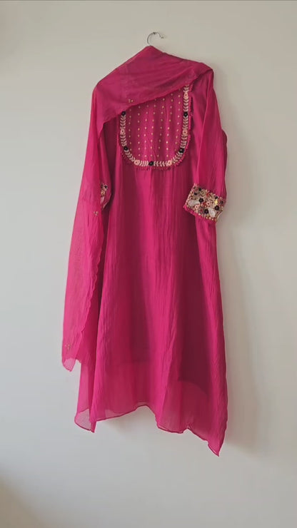 DH154P-Bright Pink Embroidered Mul Chanderi Kurta Set