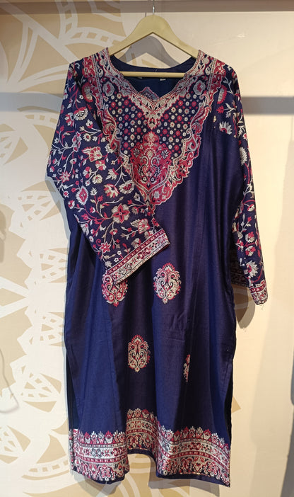 DH274-Kashmiri Pheran Kurti with Embroidered V-Cut Neckline