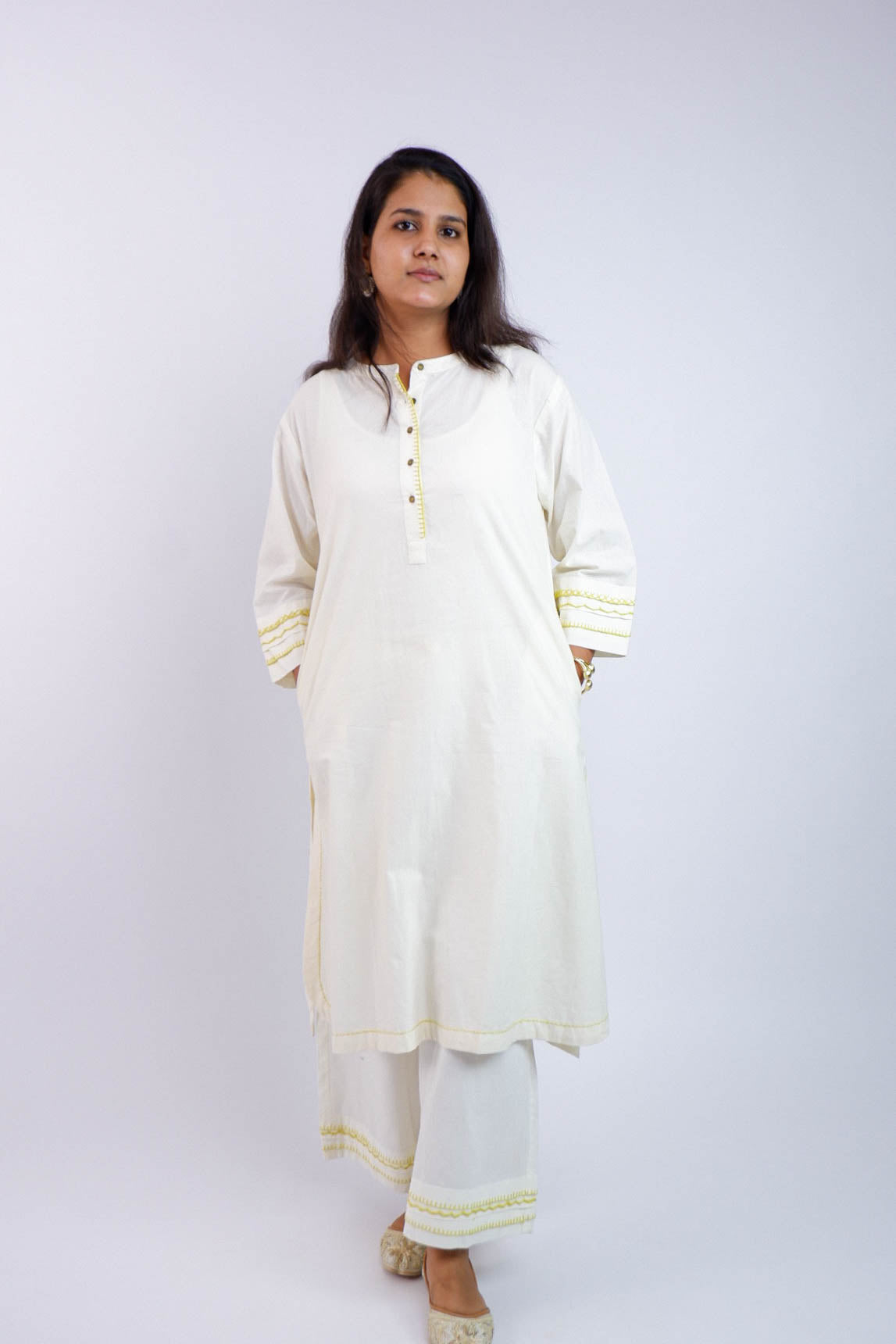 DH210-Elegant Two-Piece White Cotton Kurta Set with Subtle Detailing