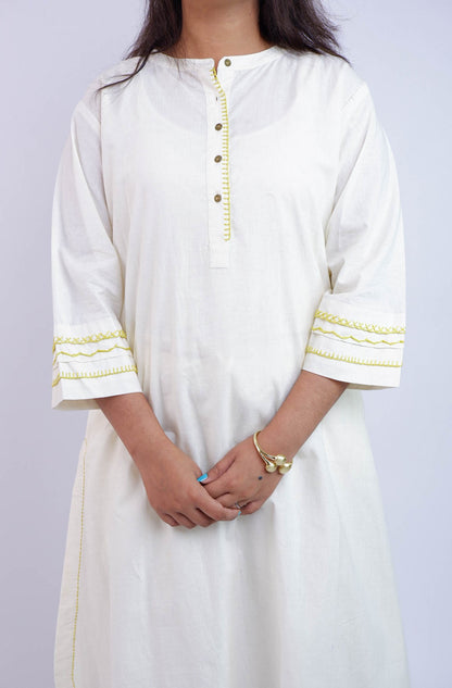 DH210-Elegant Two-Piece White Cotton Kurta Set with Subtle Detailing
