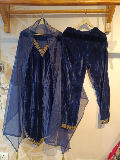 DH285-Royal Blue Velvet Three-Piece Suit with Embellished Dupatta