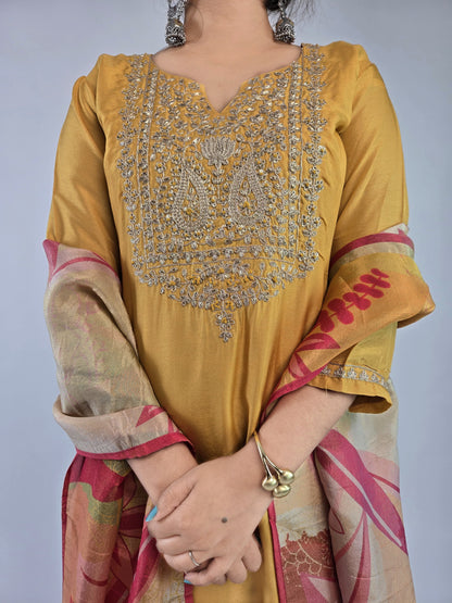 DH214-Golden Grace Hand Embroidered Slik Kurta Set